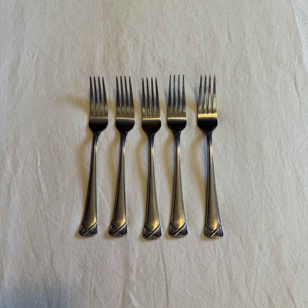 Hampton Forge 025 Pattern Set Of 5 Dinner Forks